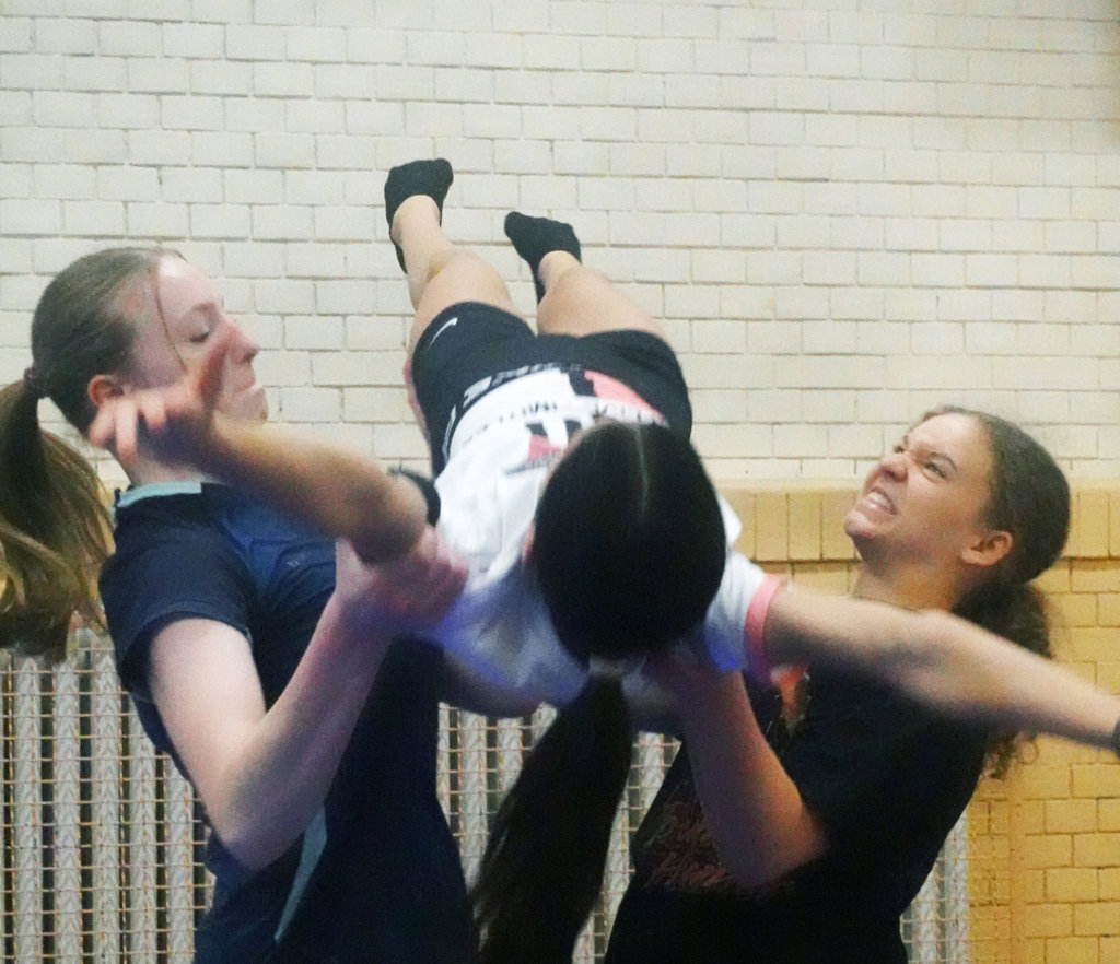 Sportakrobatik Hebefigur im Training Berlin